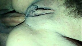 Ripresa Da Vicino Del Cazzo Che Pompa Un Grosso Culo Con Sborrata Dentro