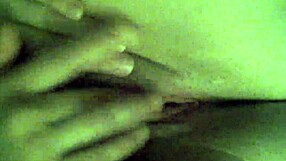 गर्लफ्रेंड बोली गीली शेव्ड चूत उंगली से ऑर्गेज्म तक