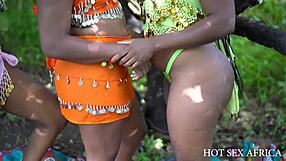 wow, j'adore sucer la fille de ma voisine en lingerie sexy!!