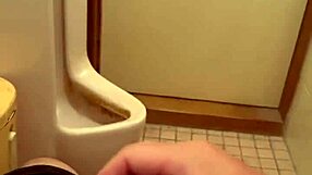 オナニー solo session with suggestive touches