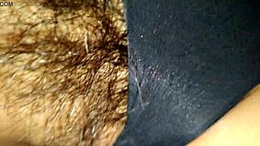 Can my skillful hand massage on her dick make her cum endlessly? Vietnamese sex film