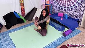 Blonde Serene Siren Seeks Jenevieve Hexxx's Help For Yoga And Lesbian Pleasures