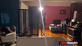 Intense Blonde Chubby Girl Gives Pussy and Takes Cum from Fernanda Cassuriaga