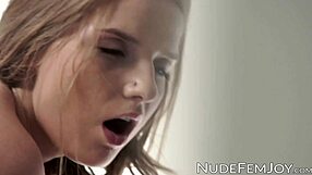 Natural tits sofi goldfinger pussy play and anal fingering!