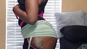 Ebony Naejae Twerks Big Ass And Grinds Pussy On Pole In Solo Sexy Performance