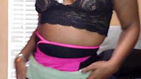 Ebony Naejae Twerks Big Ass And Grinds Pussy On Pole In Solo Sexy Performance