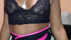 Ebony Naejae Twerks Big Ass And Grinds Pussy On Pole In Solo Sexy Performance