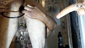 enjoying anal fun with gay solo amateurs