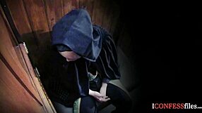 Confessionfiles Redhead Milf Faye Rampton Fingers And Sucks.