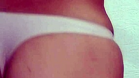 Annie squirts on OnlyFans call!