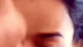 me corro en la garganta profunda de la chupona