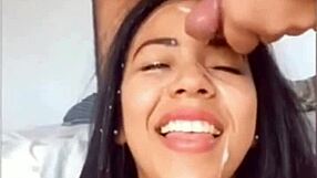 me corro en la garganta profunda de la chupona