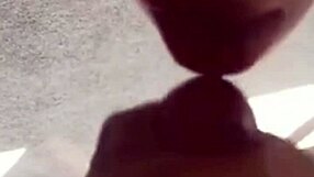 me corro en la garganta profunda de la chupona