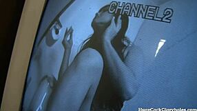 Hot Chick Blows Cock Through Glory Hole