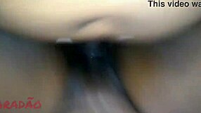 Enchendo O Cu Da Preta De Leite