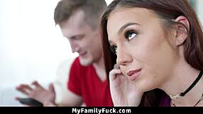 น้องเลี้ยงเย้าแฉะปากช่องขณะฉันรูดควย