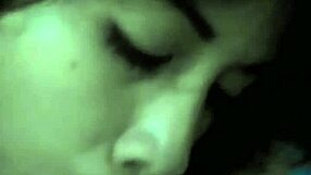 me corro en la garganta profunda de la chupona