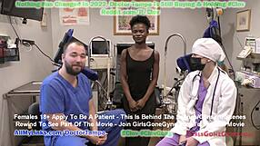 रीना एरम्स टैंपा यूनिवर्सिटी में ह्यूमिलिएटिंग गायनो एग्जाम सहती है, डॉक्टर के लिए अपनी प्यूसी स्प्रेड करती है