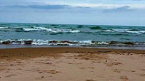 i gave her a creampie after our beach date, her pussy was so wet and tight