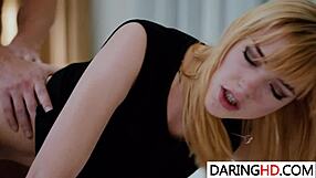 Sevimli Anny Aurora Sert Sikiliyor