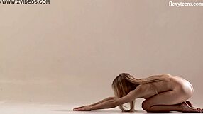 hairy teen mochalkina bends in wild gym poses, so hot! 🔥