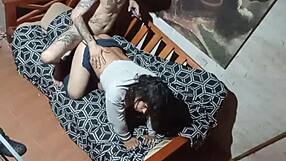 me cojo a mi novia fuerte con oral y anal duro en el sillon