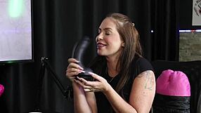 Francis Simas shows off his tasty ass and blowjob skills to excite the presenter