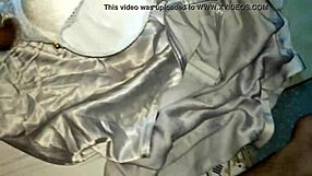 Ao dai em gai in a casual conversation about sex and anal