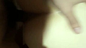 Máy Bay 32 Tuổi Ngon Như Thiếu Nữ - Feel Her Asian Vietnamese Charm in Every Move!