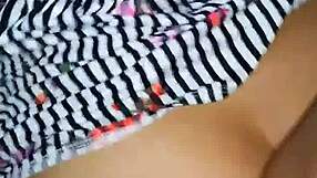 fiesta en casa compa�era finge no sentir verga pero quiere chimar secretaria chapina