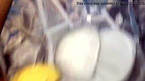 Ao dai em gai in a casual conversation about sex and anal