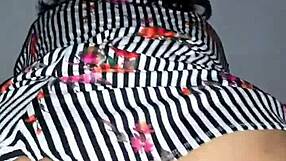 fiesta en casa compa�era finge no sentir verga pero quiere chimar secretaria chapina