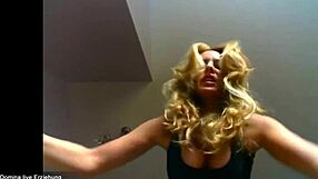 Deutsche Domina Gives Live Training Instructions