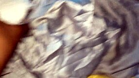 Ao dai em gai in a casual conversation about sex and anal