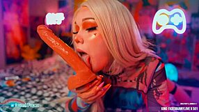 I can be your little 18+ cosplayer slut fingering on webcam in costumes