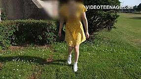 Lovely 19 Years Brunette Upskirt With No Panty