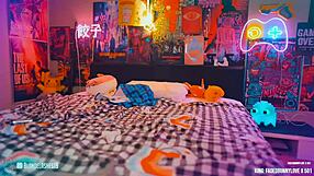 I can be your little 18+ cosplayer slut fingering on webcam in costumes