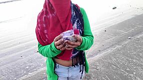 Indian beauty Ashu gets wild on beach without condom