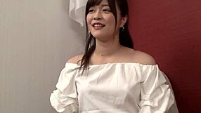 How does this Asian babe handle such intense doggystyle?