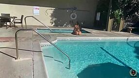 krackinasskeys booty bounces with rome major