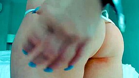 Milf webcam fingering masturbation cosplay