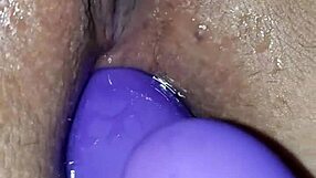 mainan anal homemade dengan tetek besar dan bontot besar