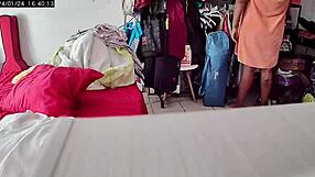 מצלמת וידאו לוהט לבן זוגי בעבודה