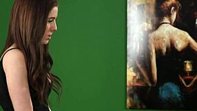 Vild skønhed i blowbang synker sæd efter facial og bukkake fra flere pikke