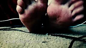 xmas bbw with huge boobs and ass on cam show, wanna see more of this mature milf?