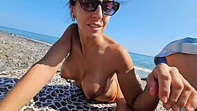 Between voyeurs and passers-by, we chill on the beach