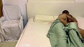 Watch the amateur couple's morning sex?