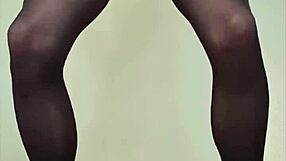 Ever seen a big shemale cock cumming in pantyhose?