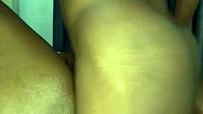 Big Ass Baddie Rejects Condoms in Doggystyle