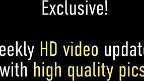 Maxine X-nek segít a fröcskölés feszültségoldásra Nyssa Neverssel?